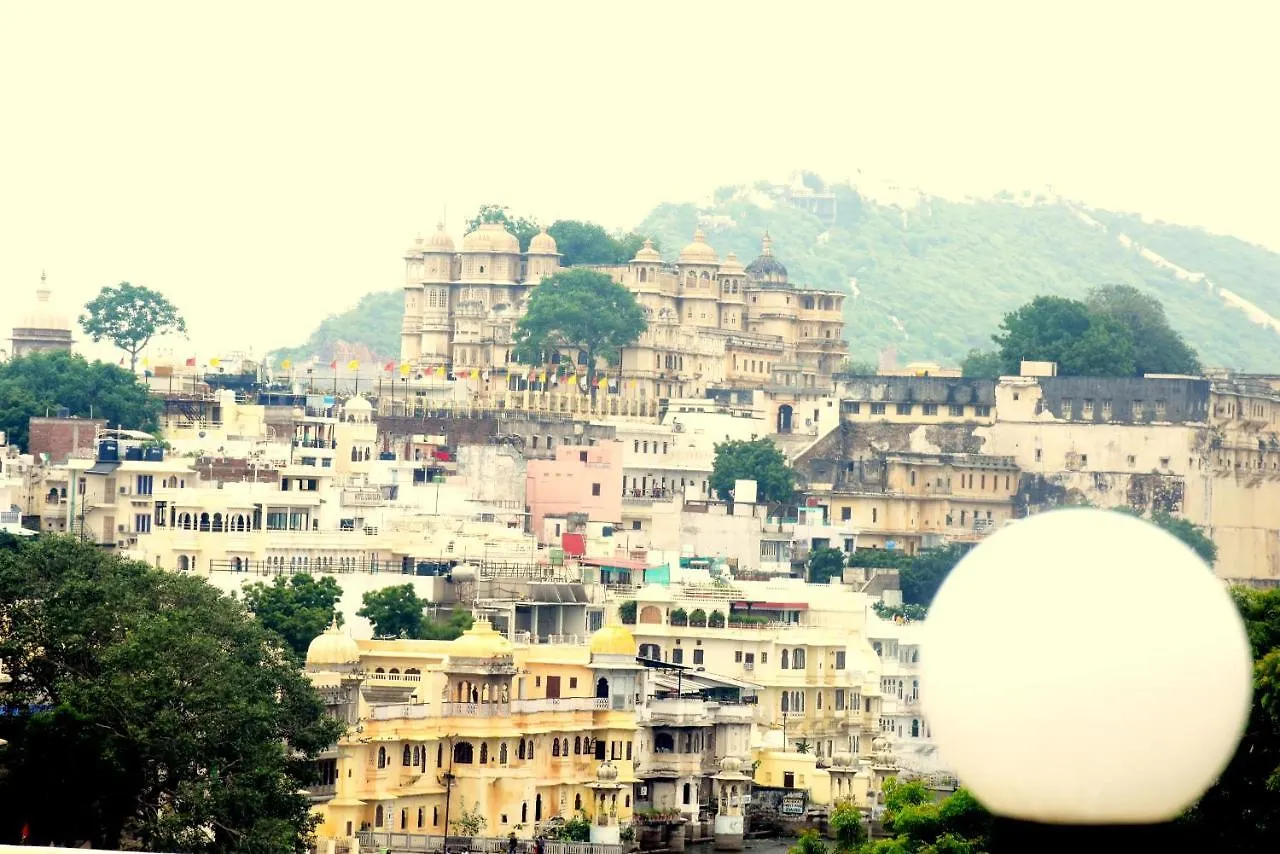 The New Lake Front Bed and Breakfast Udaipur