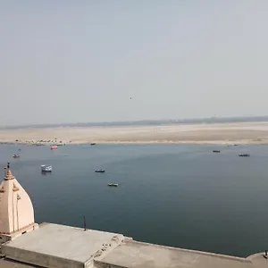 *** Inn Dwivedi Sri Omkar Palace India
